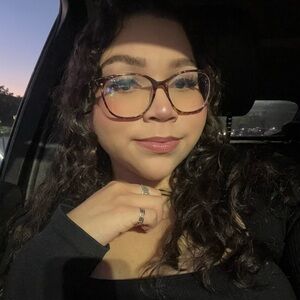 Meet your Posher, Madalynn